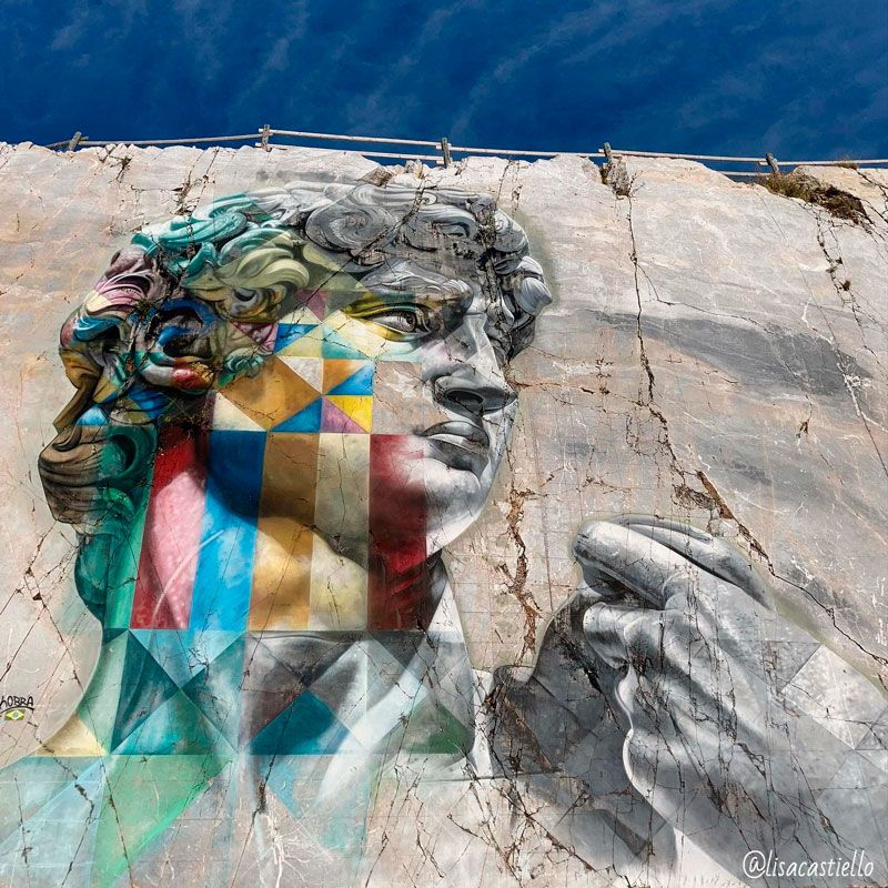La famosa montaña más desconocida - kobra grafiti sobre marmol